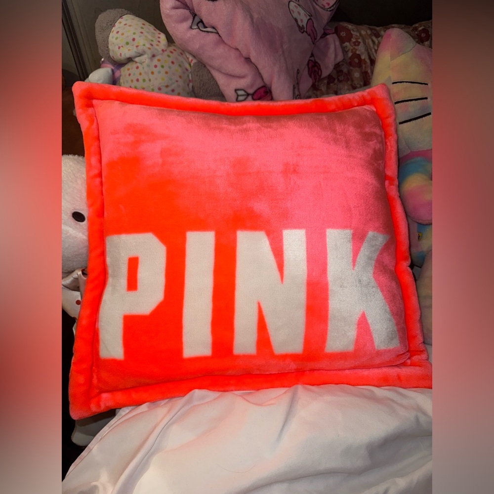Victoria’s Secret PINK Sherpa Coral Throw Pillow RARE HTF Super soft 18x18